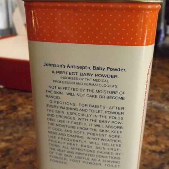 Johnson and Johnsons Baby Powder collectible tin with paperwork - Picture 3 of 4